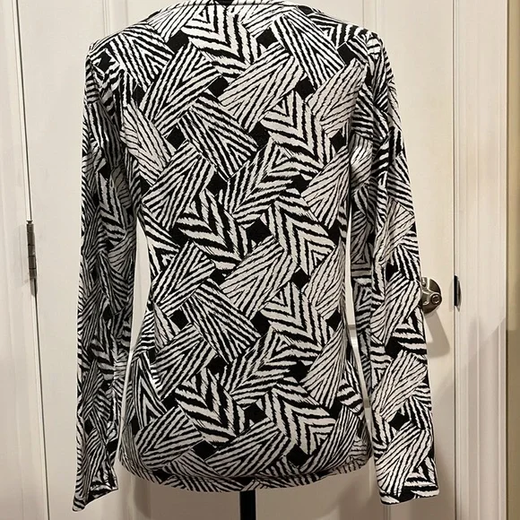 Jones New York Long Sleeve V-Neck Top Black/White Size S - Picture 2 of 11